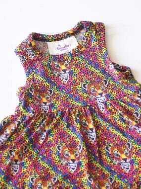 Posh Peanut x Lisa Frank Hunter Leopard Ruffled Twirl Bodysuit Dress 0-3M Bamboo